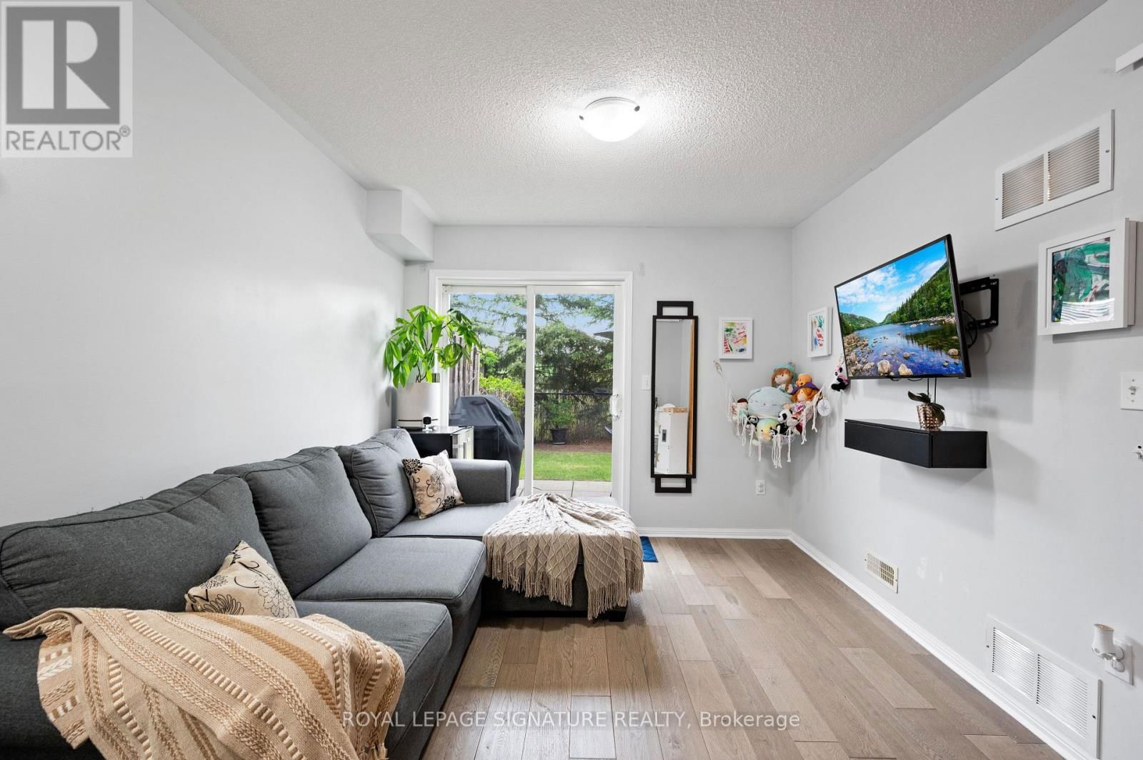 39 - 271 RICHVALE DRIVE SOUTH Image 33