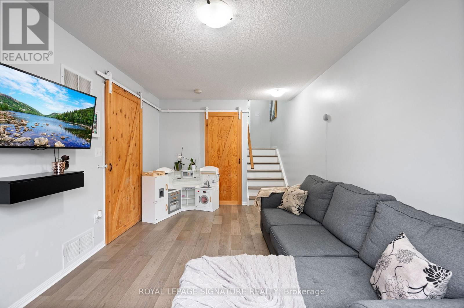 39 - 271 RICHVALE DRIVE SOUTH Image 34