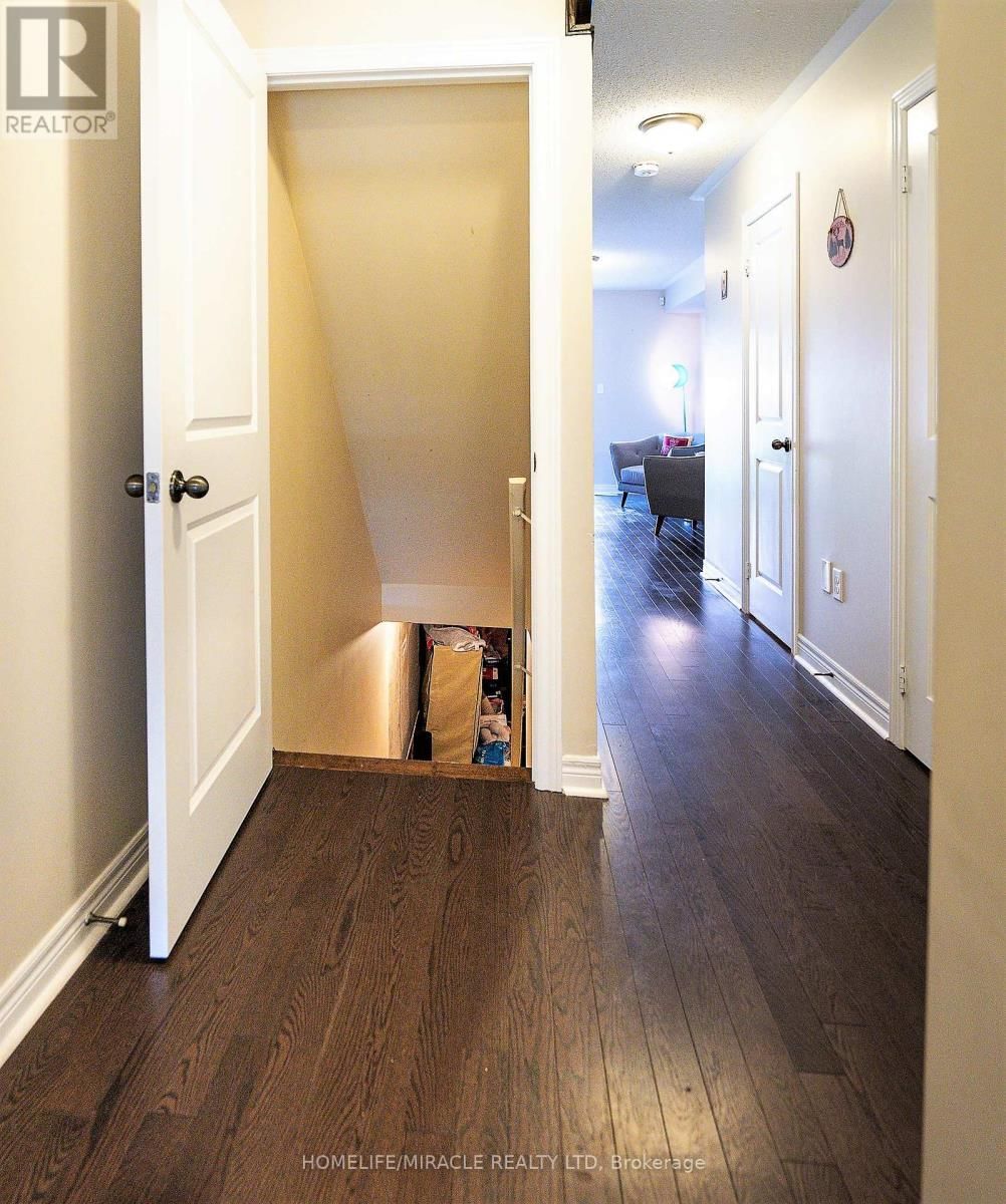 3 - 27 PENNYCROSS CRESCENT Image 4
