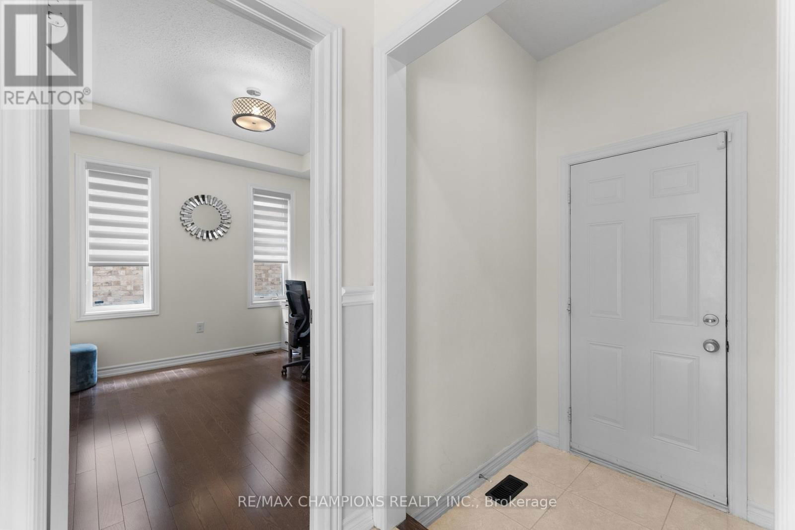13 VENUE ROAD Image 13