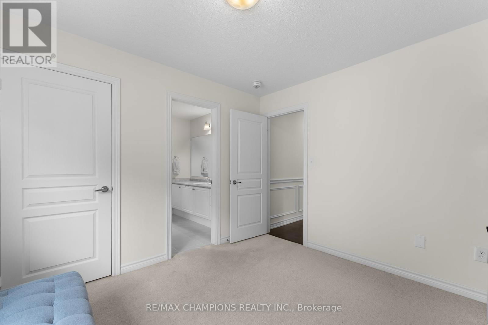 13 VENUE ROAD Image 23