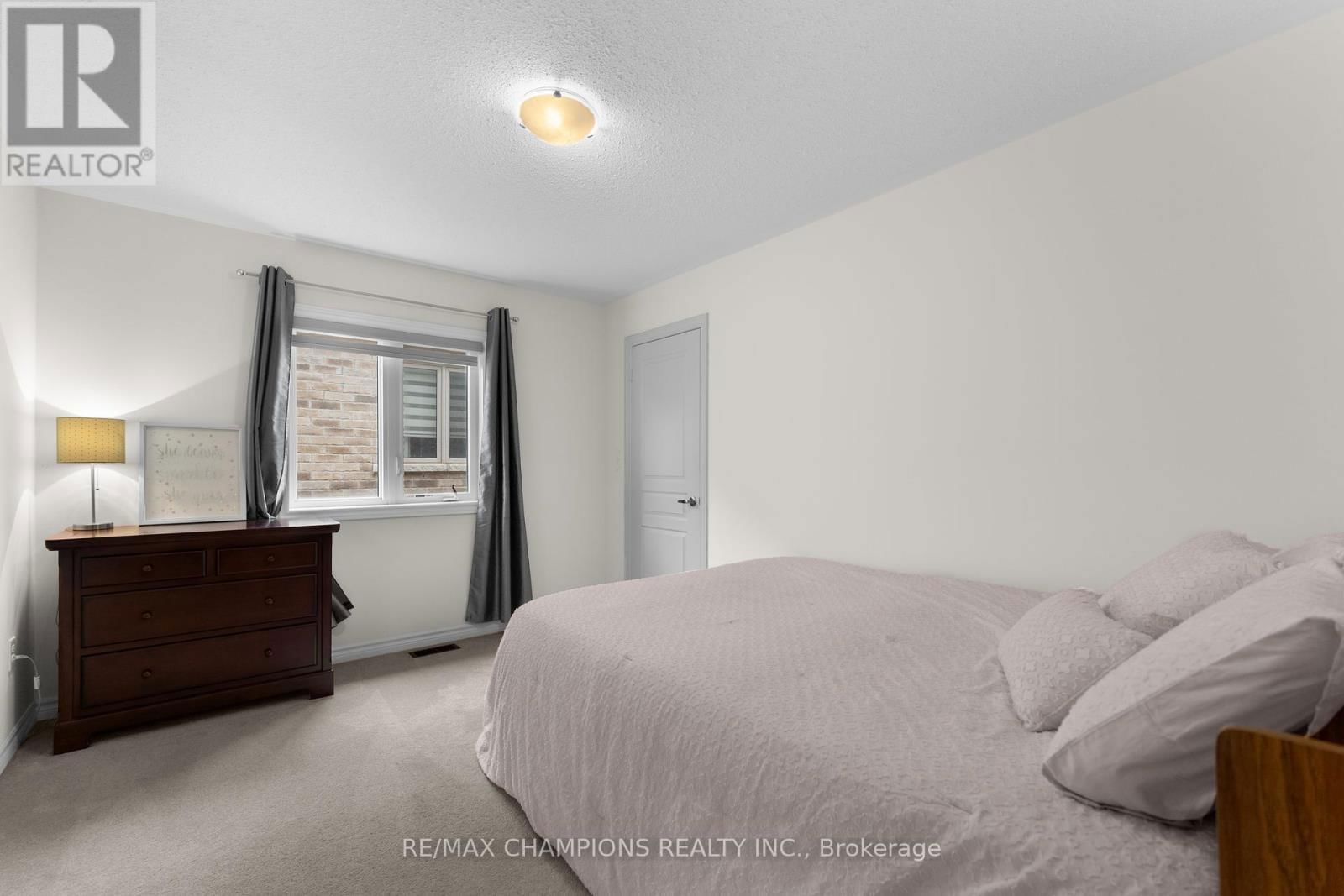 13 VENUE ROAD Image 33