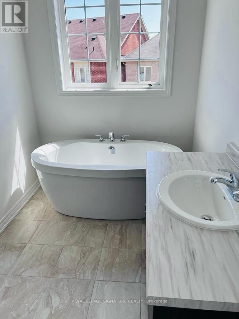 16 HASHMI PLACE Image 10