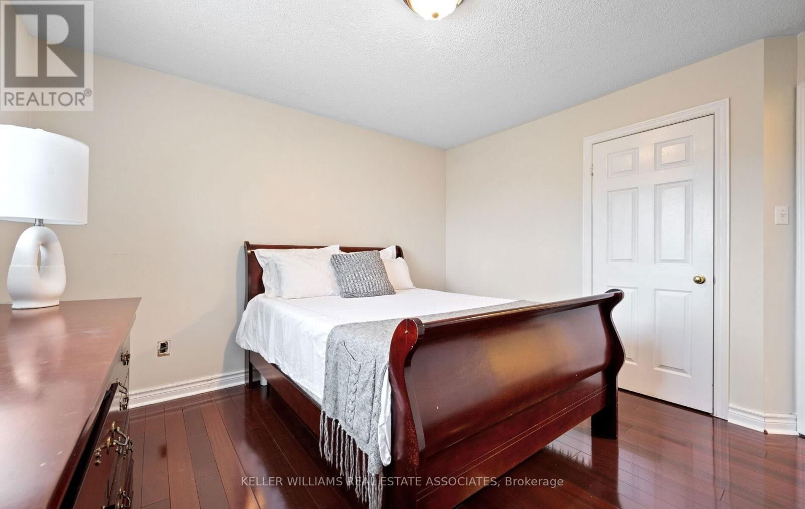 5406 MIDDLEBURY DRIVE Image 28
