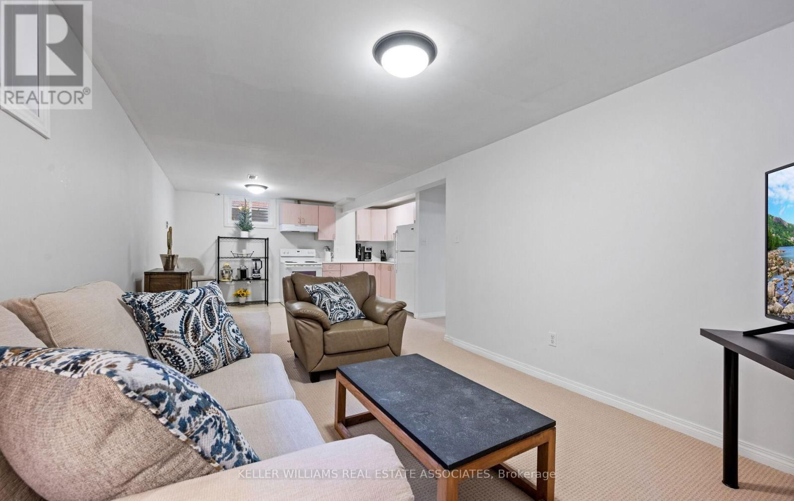 5406 MIDDLEBURY DRIVE Image 36