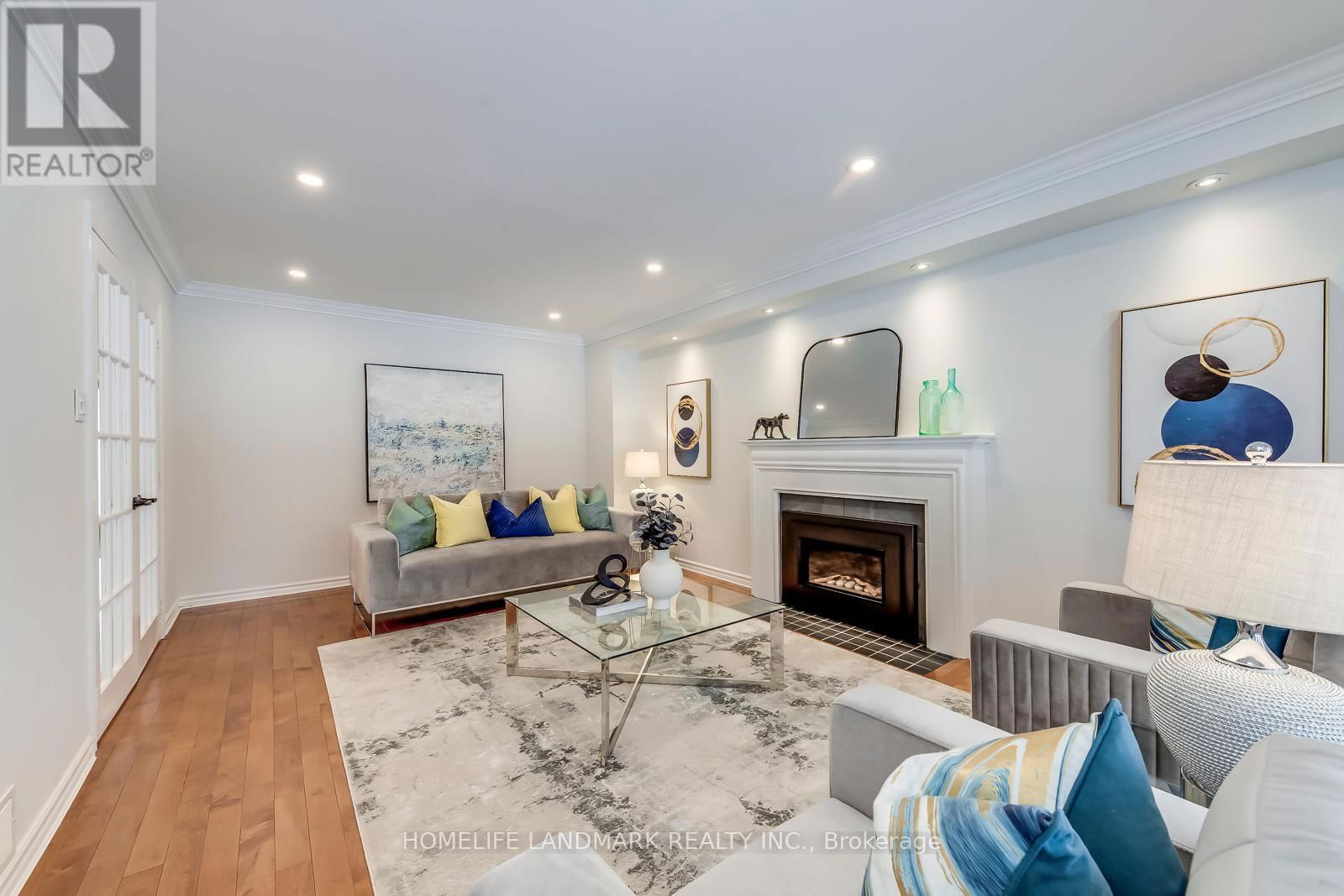 503 BLENHEIM CRESCENT Image 21