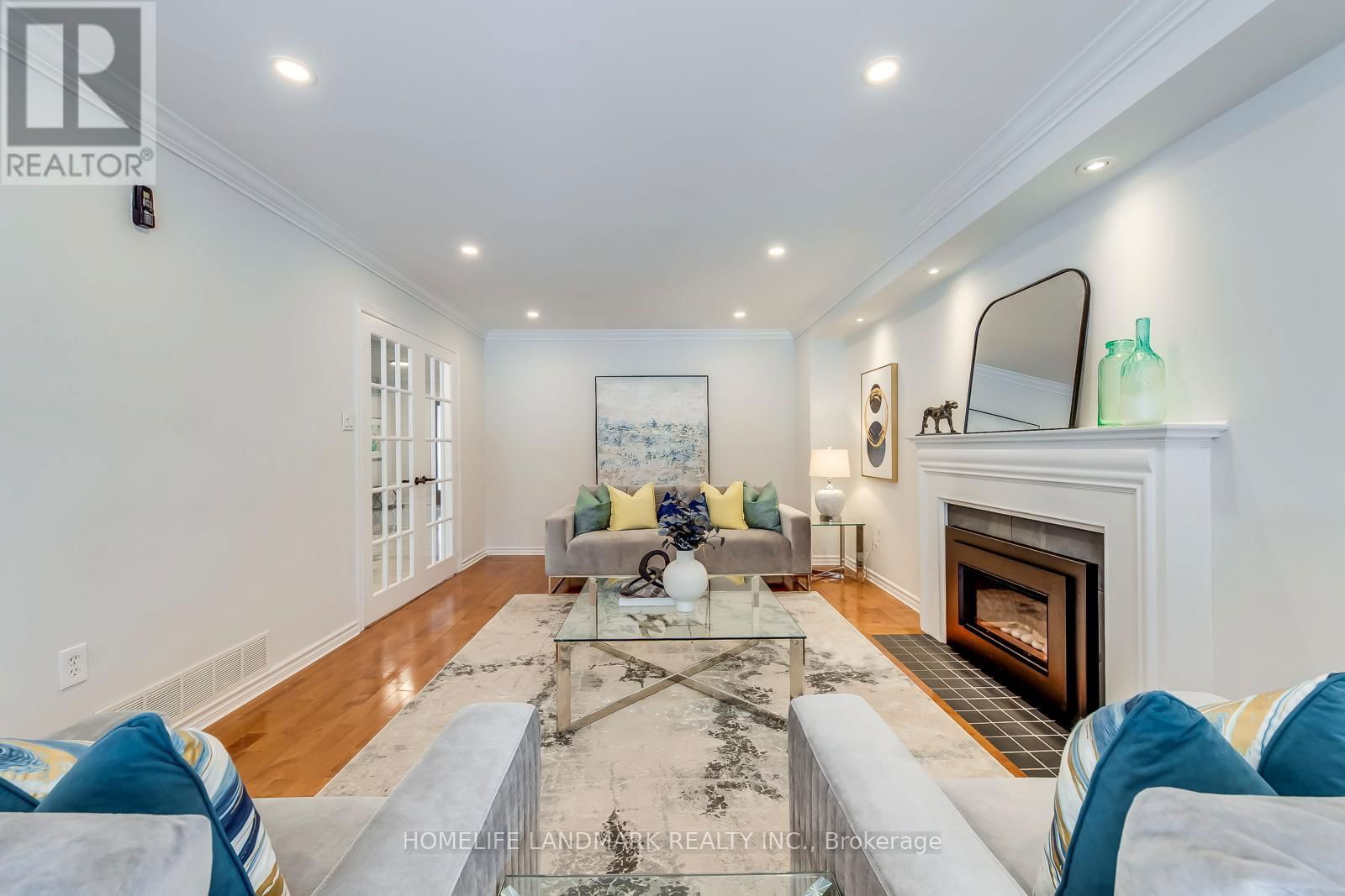 503 BLENHEIM CRESCENT Image 22
