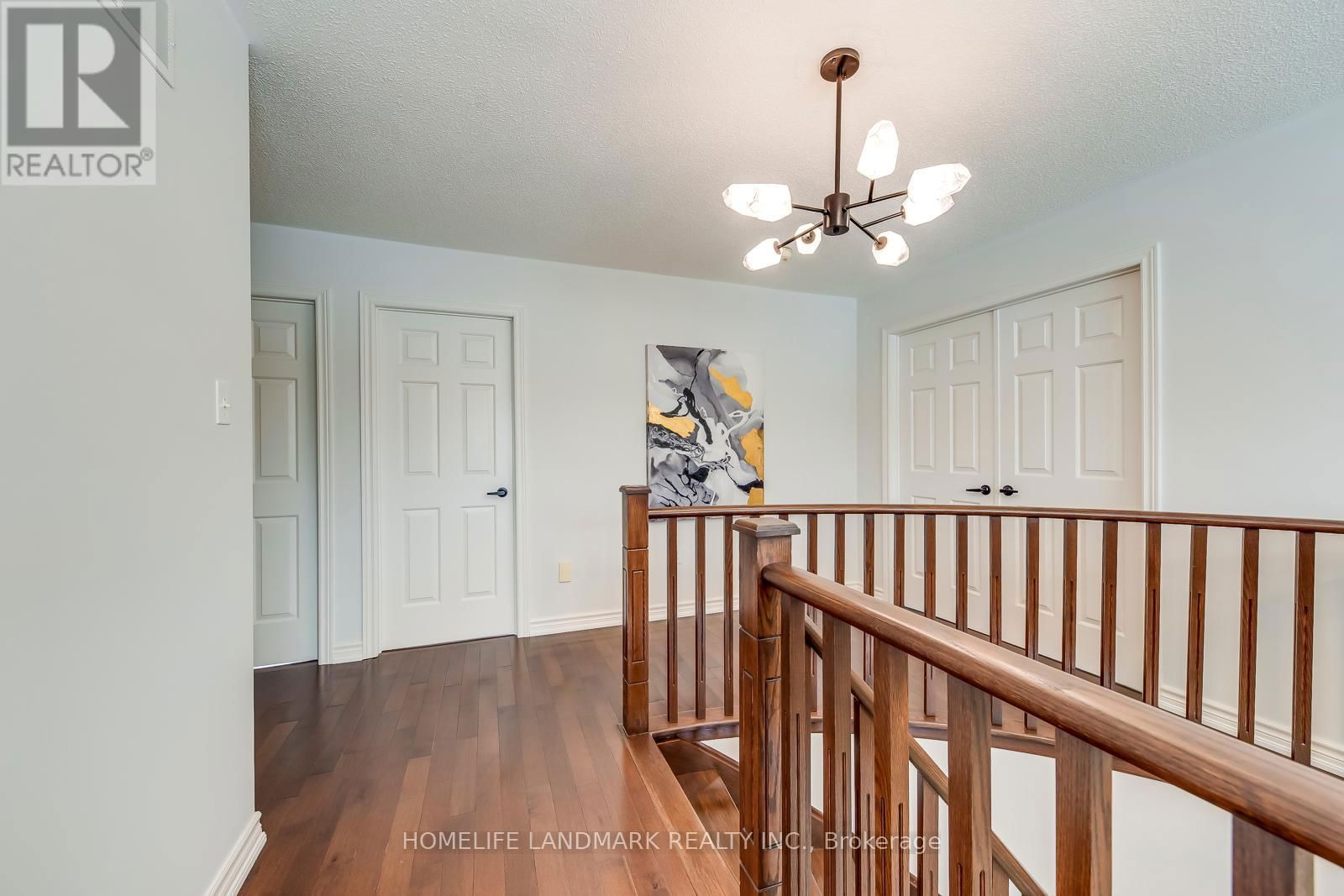 503 BLENHEIM CRESCENT Image 27