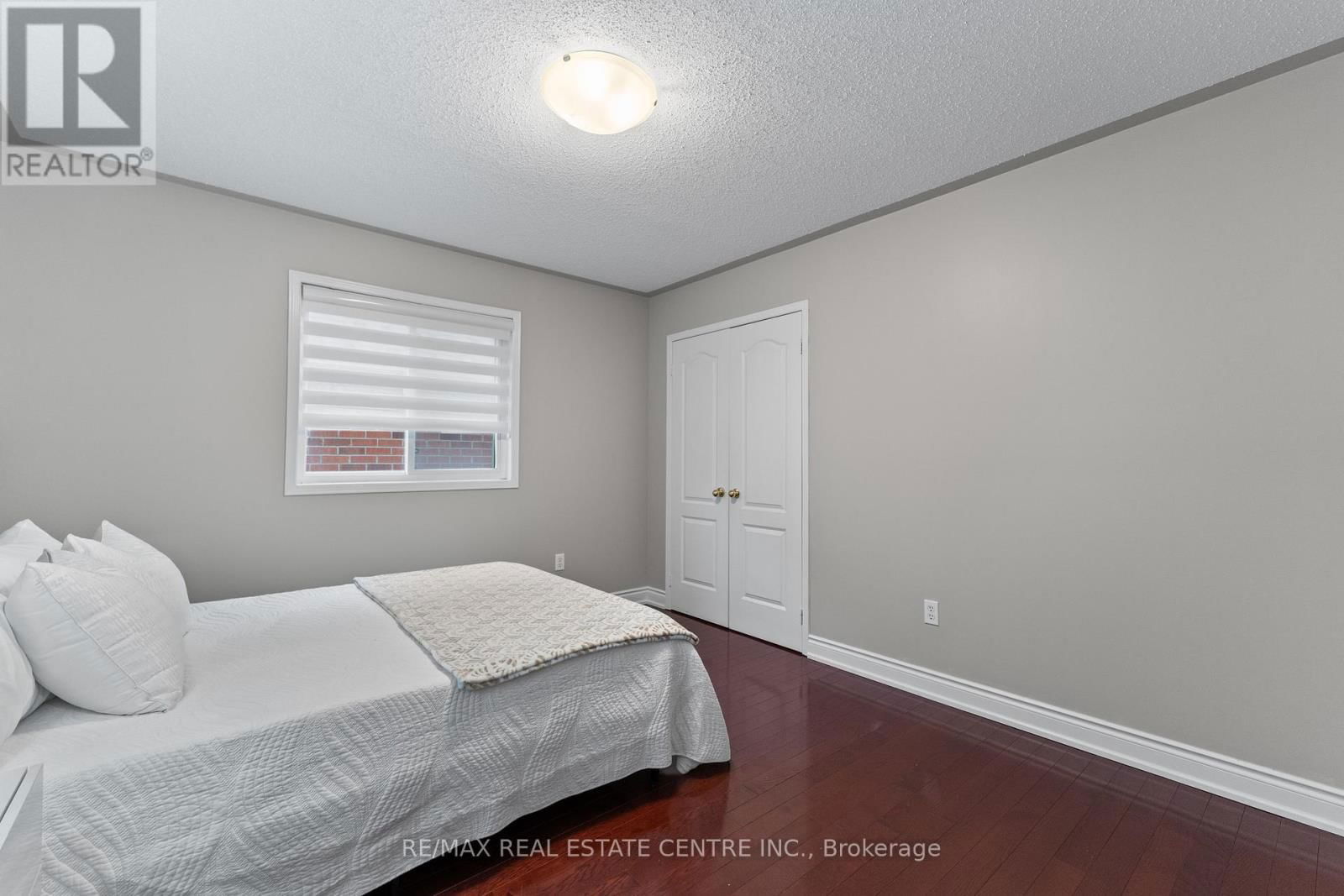 11 BRIARDALE ROAD Image 18