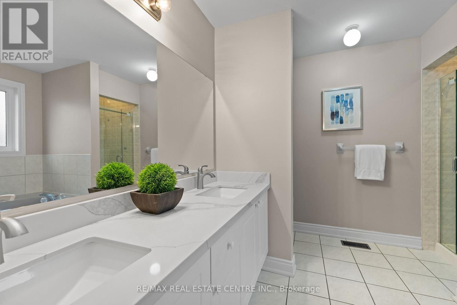 11 BRIARDALE ROAD Image 28