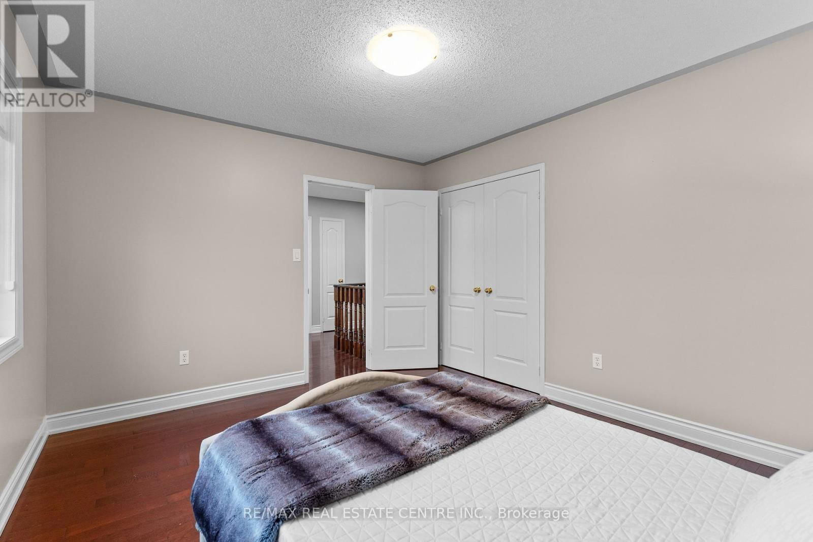 11 BRIARDALE ROAD Image 32