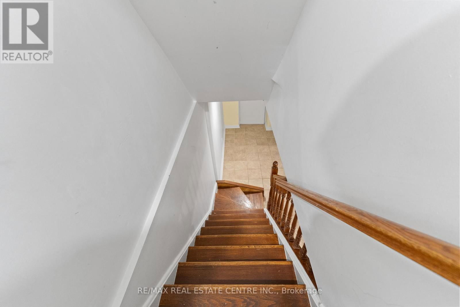 11 BRIARDALE ROAD Image 38