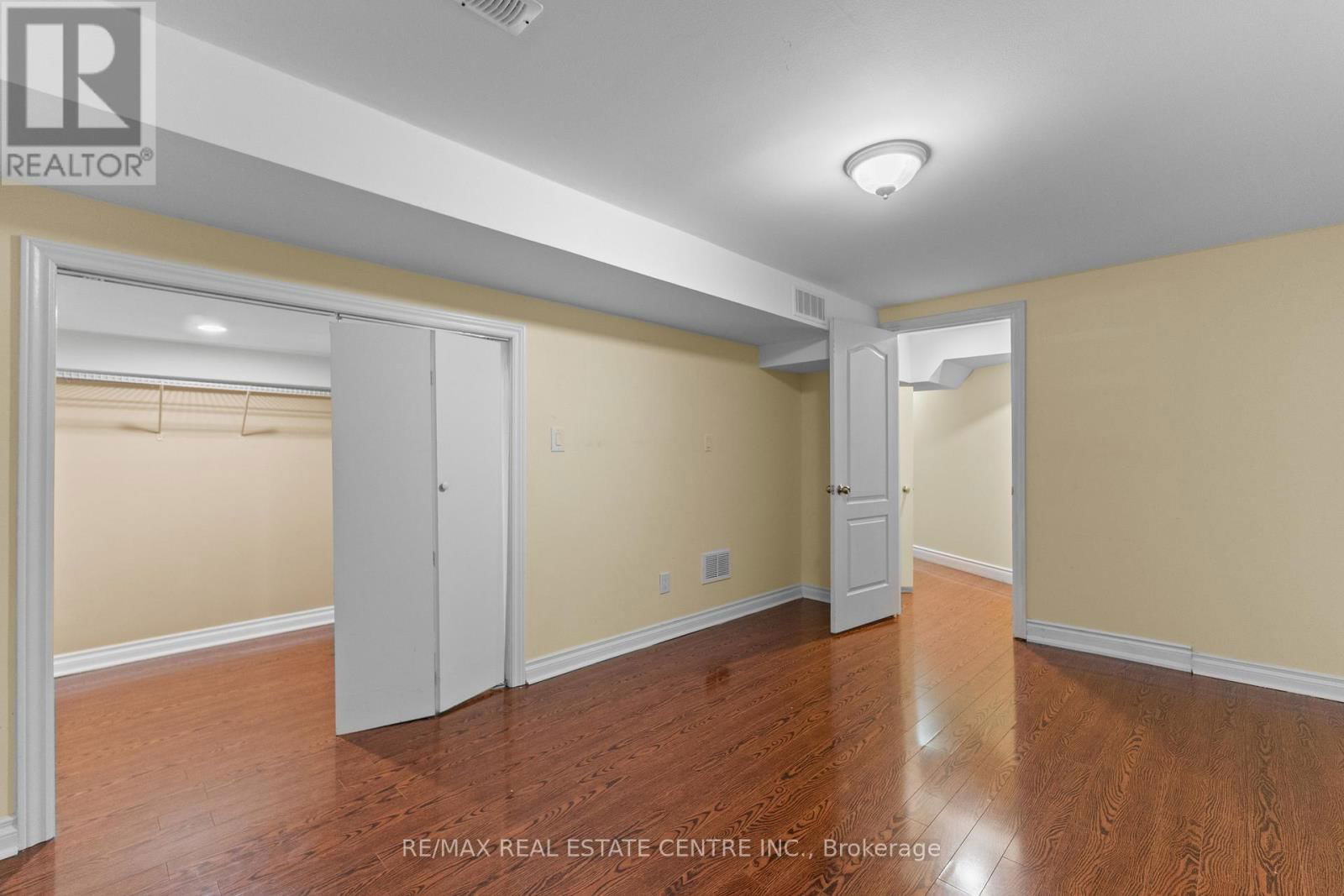 11 BRIARDALE ROAD Image 45