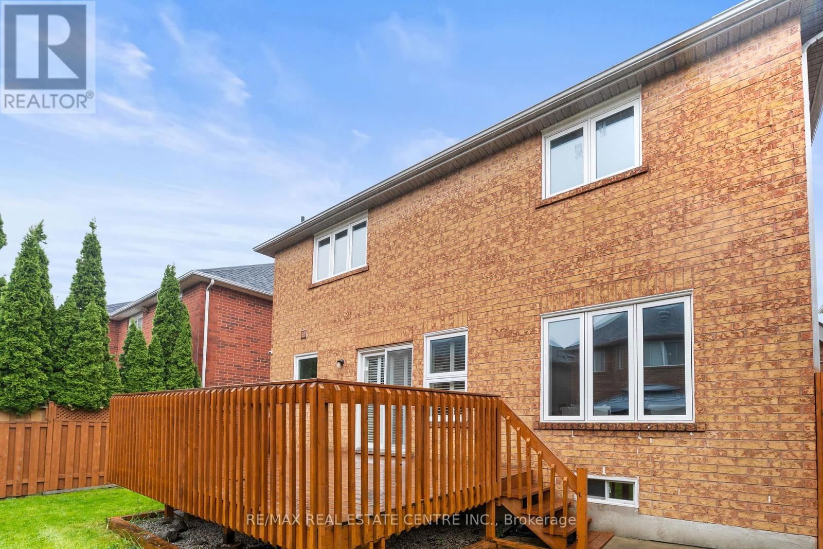 11 BRIARDALE ROAD Image 50