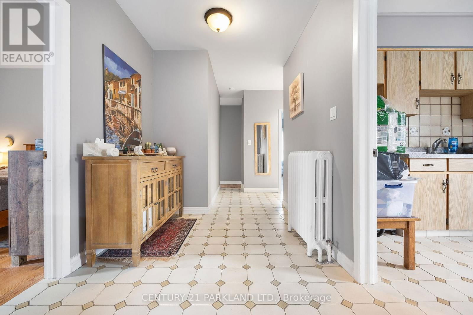 114 ROSEMOUNT AVENUE Image 22
