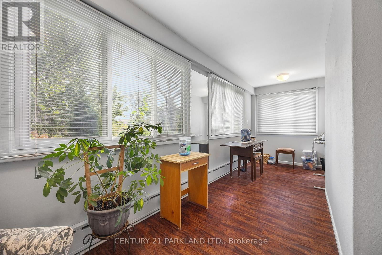 114 ROSEMOUNT AVENUE Image 8