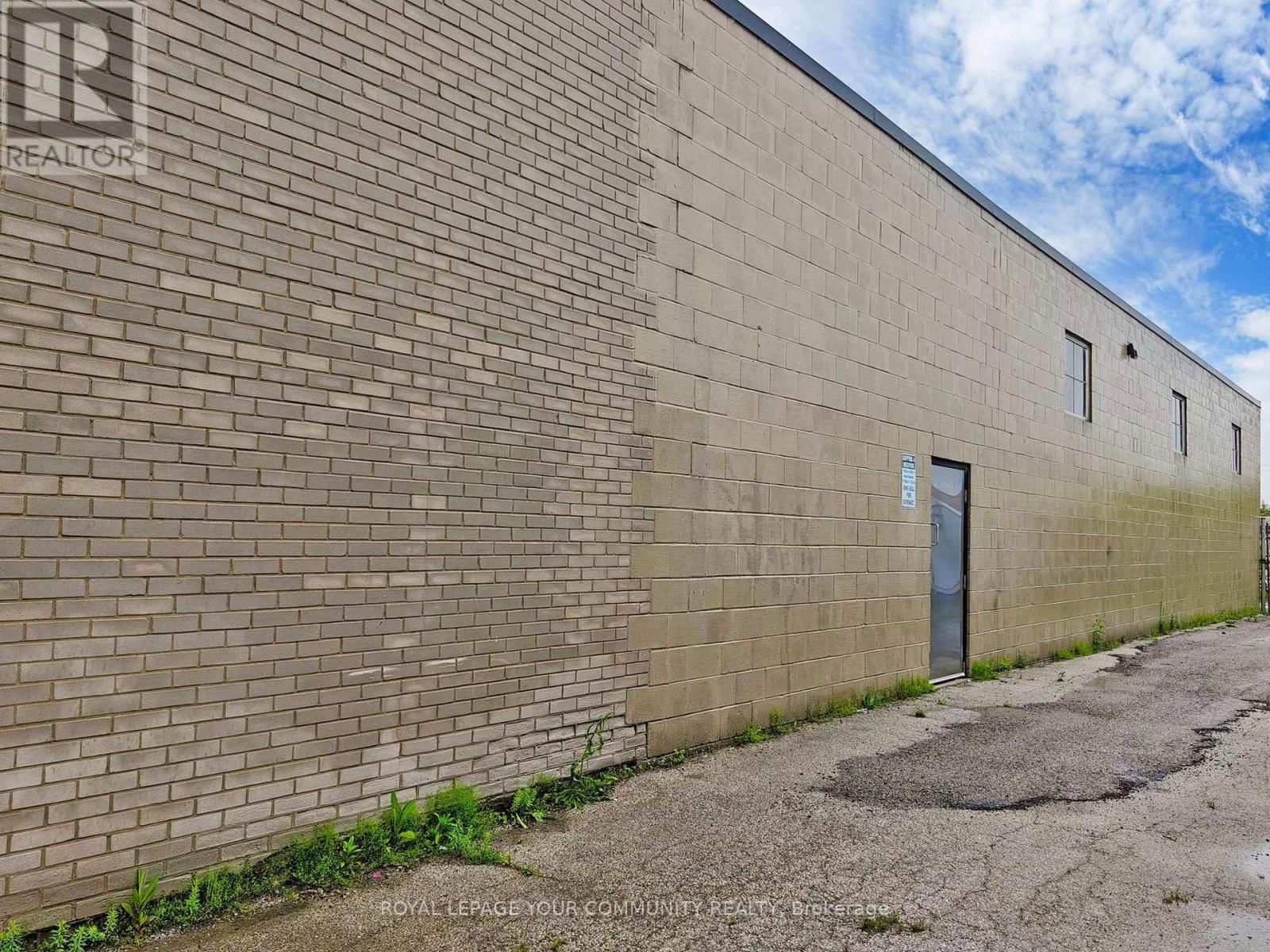 A - 26 RACINE ROAD Image 31
