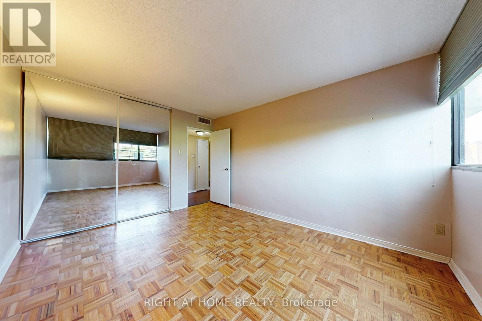103 - 1333 BLOOR STREET Image 21