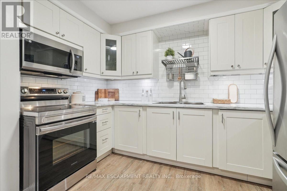 113 - 680 REGENCY COURT Image 15