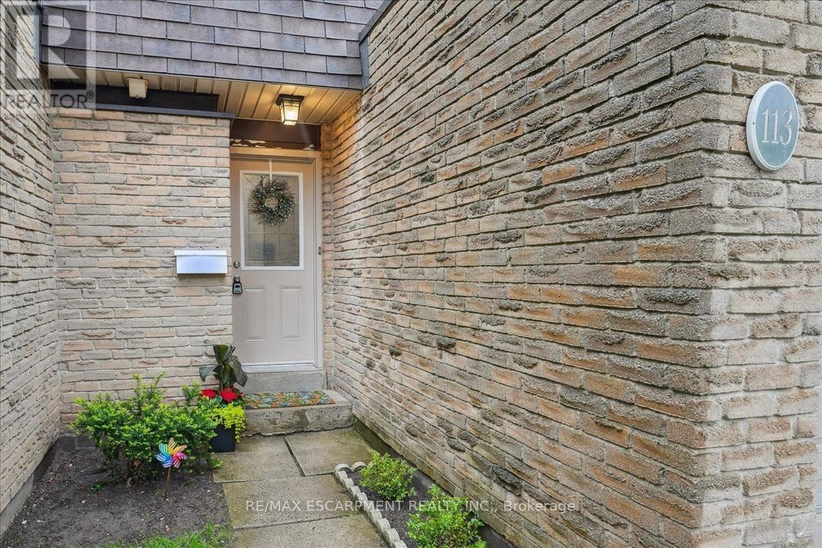 113 - 680 REGENCY COURT Image 2