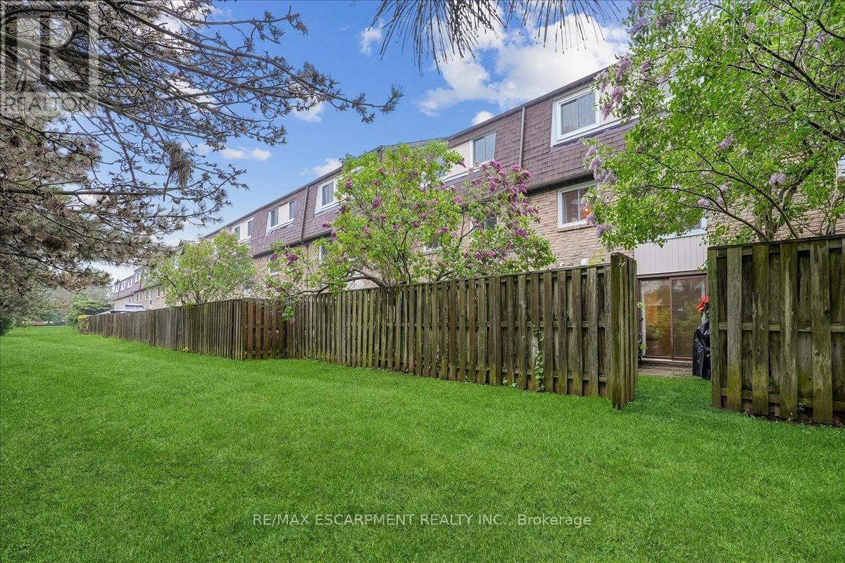113 - 680 REGENCY COURT Image 34