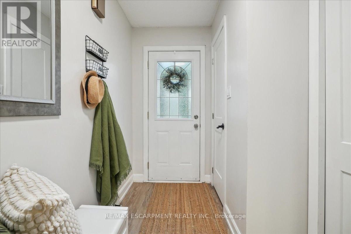 113 - 680 REGENCY COURT Image 4