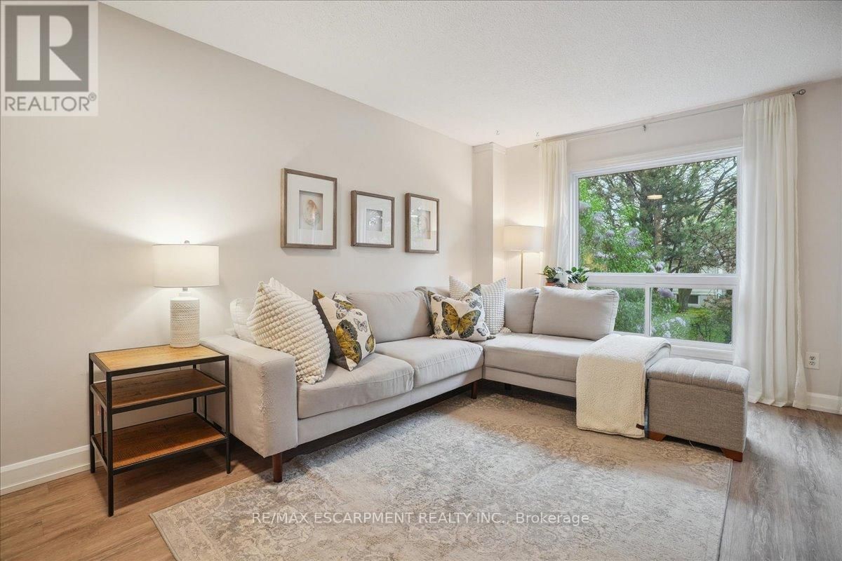 113 - 680 REGENCY COURT Image 5