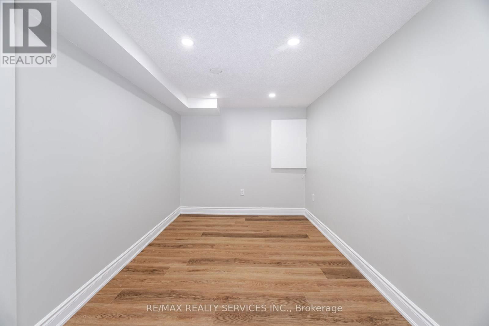 65 - 3525 BRANDON GATE DRIVE Image 38