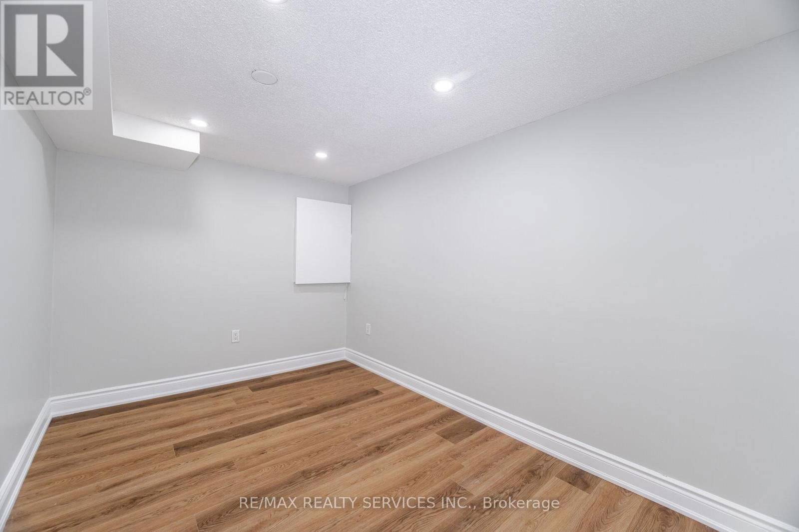 65 - 3525 BRANDON GATE DRIVE Image 39