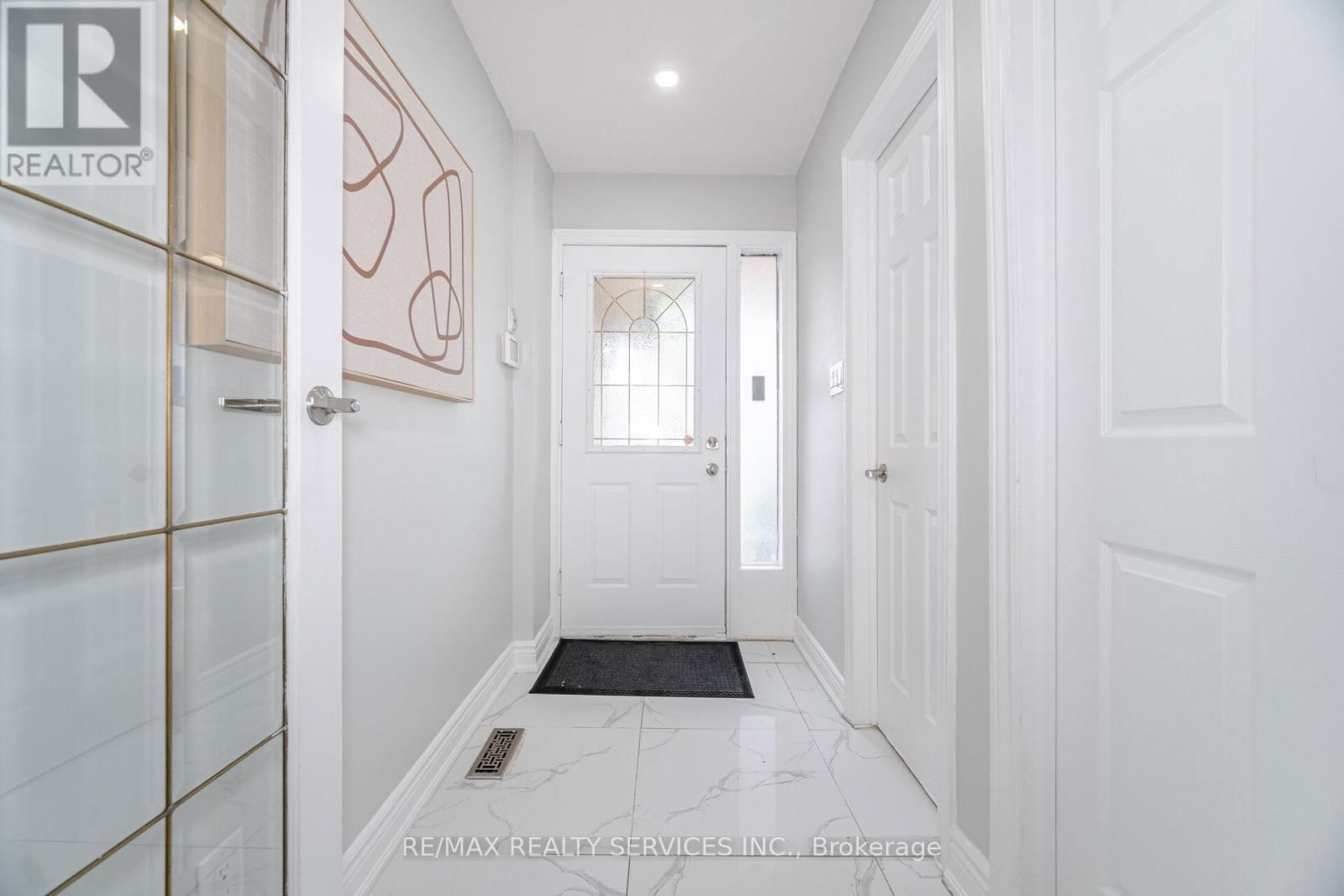 65 - 3525 BRANDON GATE DRIVE Image 4
