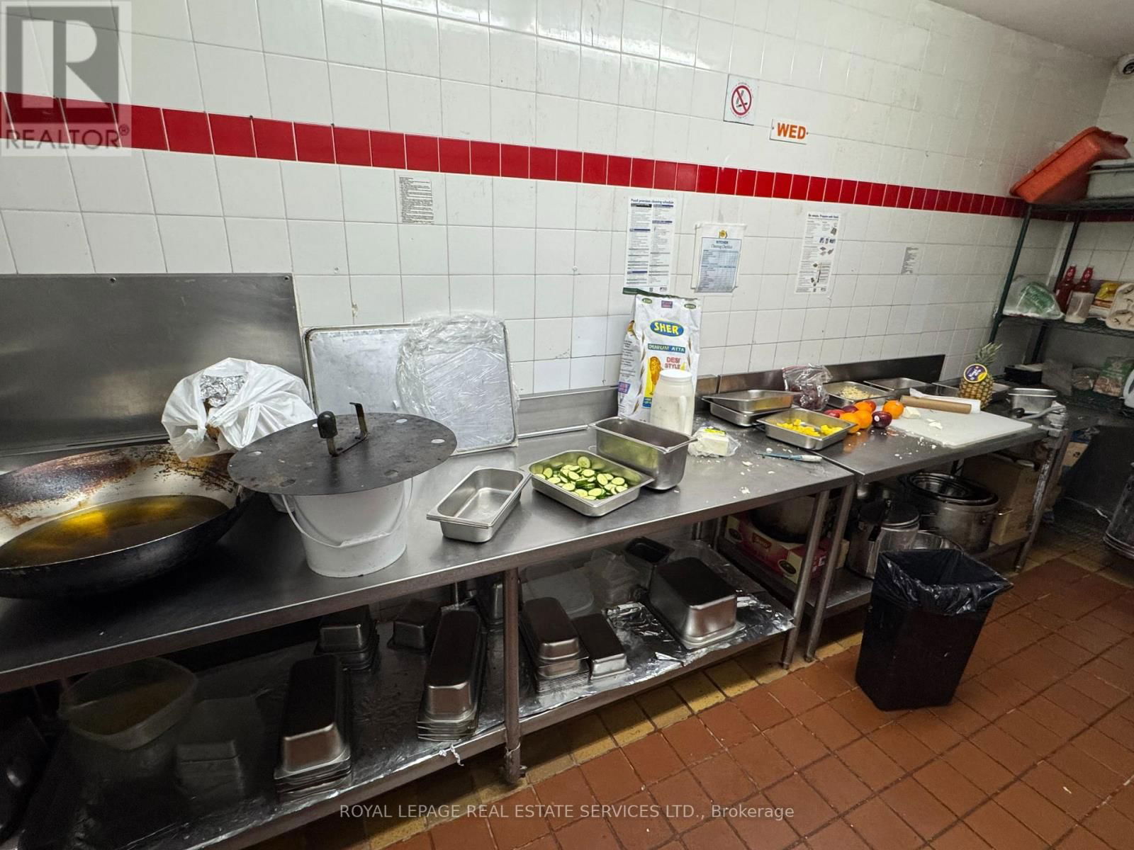 6430 ERIN MILLS PARKWAY Image 8
