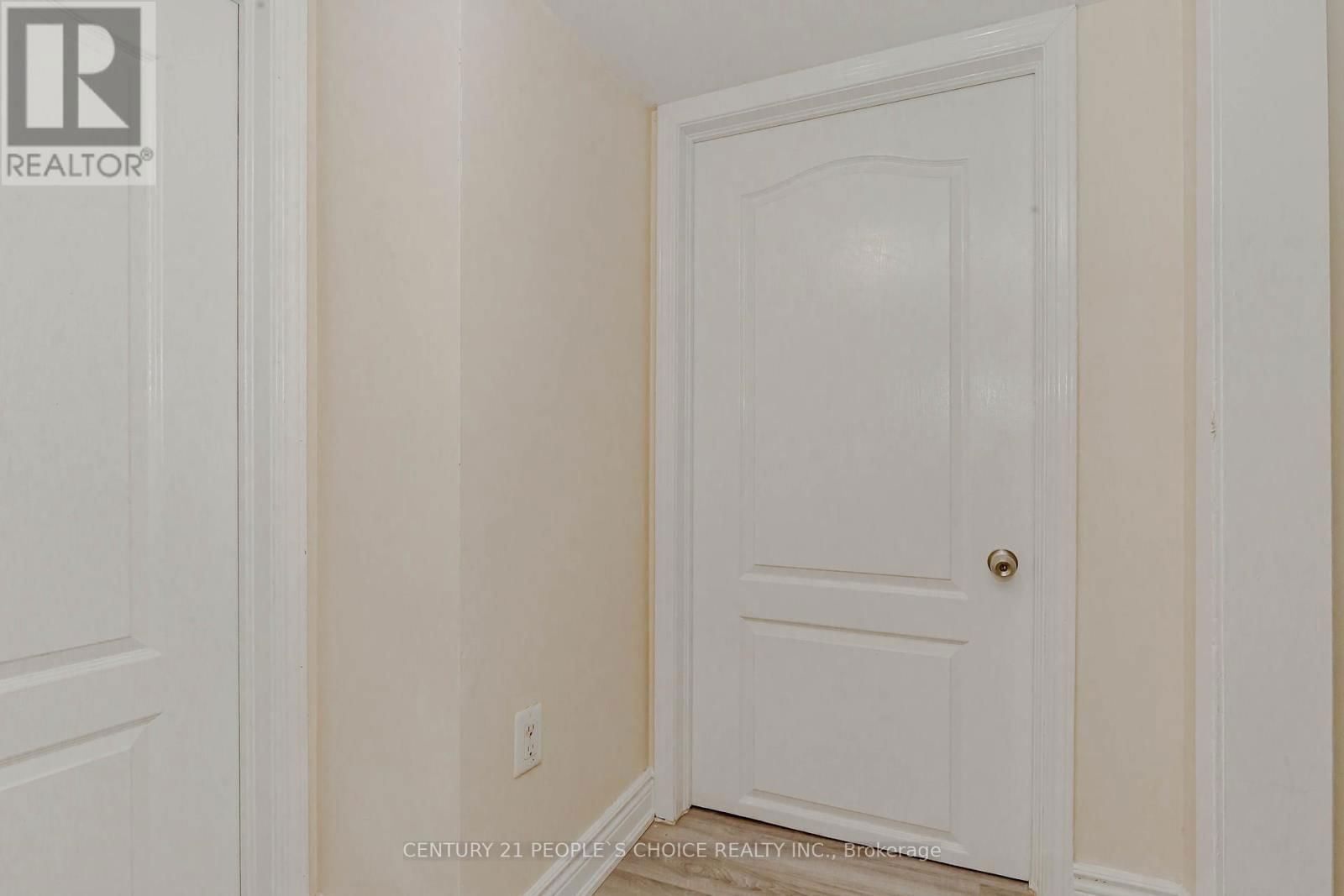 215 JEFFCOAT DRIVE Image 10