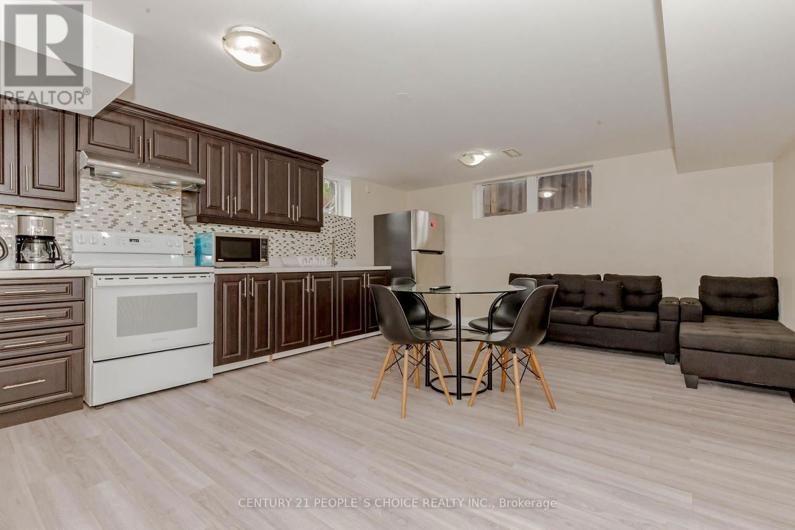 215 JEFFCOAT DRIVE Image 13