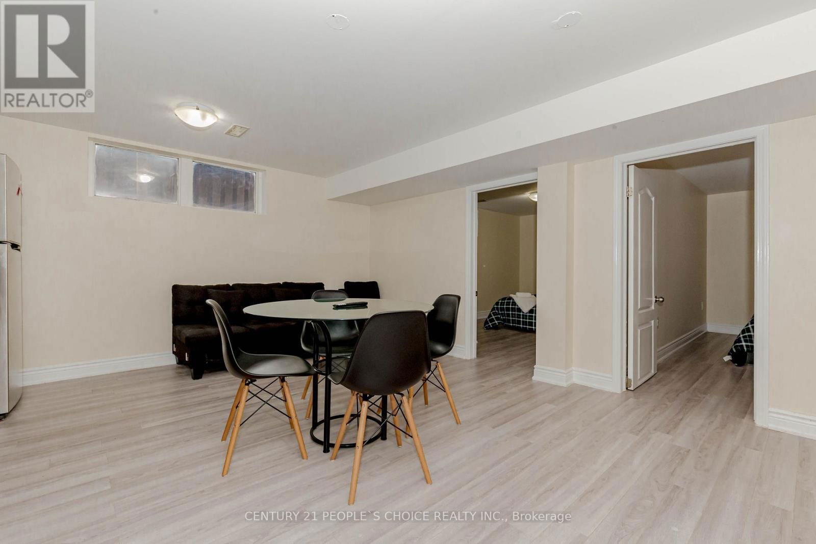 215 JEFFCOAT DRIVE Image 15