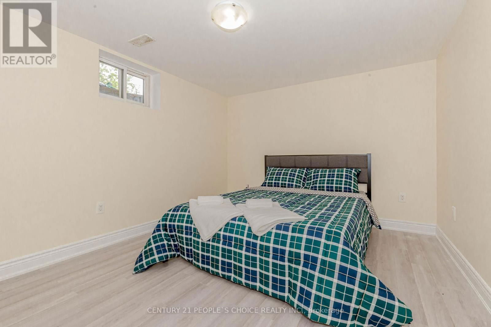 215 JEFFCOAT DRIVE Image 26