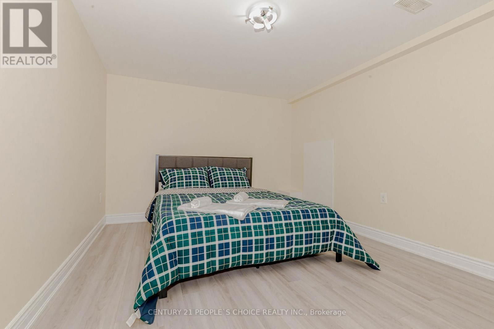 215 JEFFCOAT DRIVE Image 31