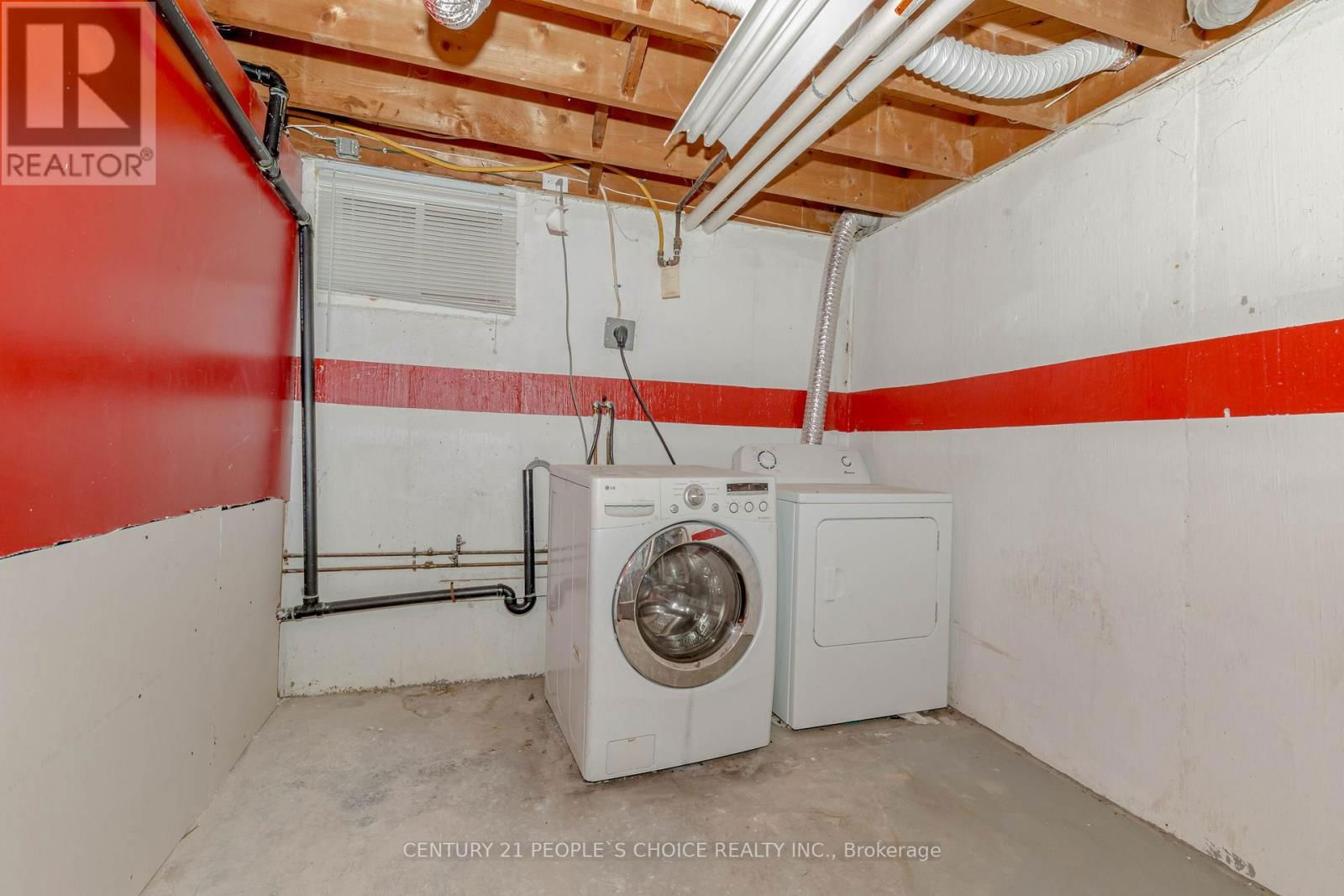 215 JEFFCOAT DRIVE Image 49