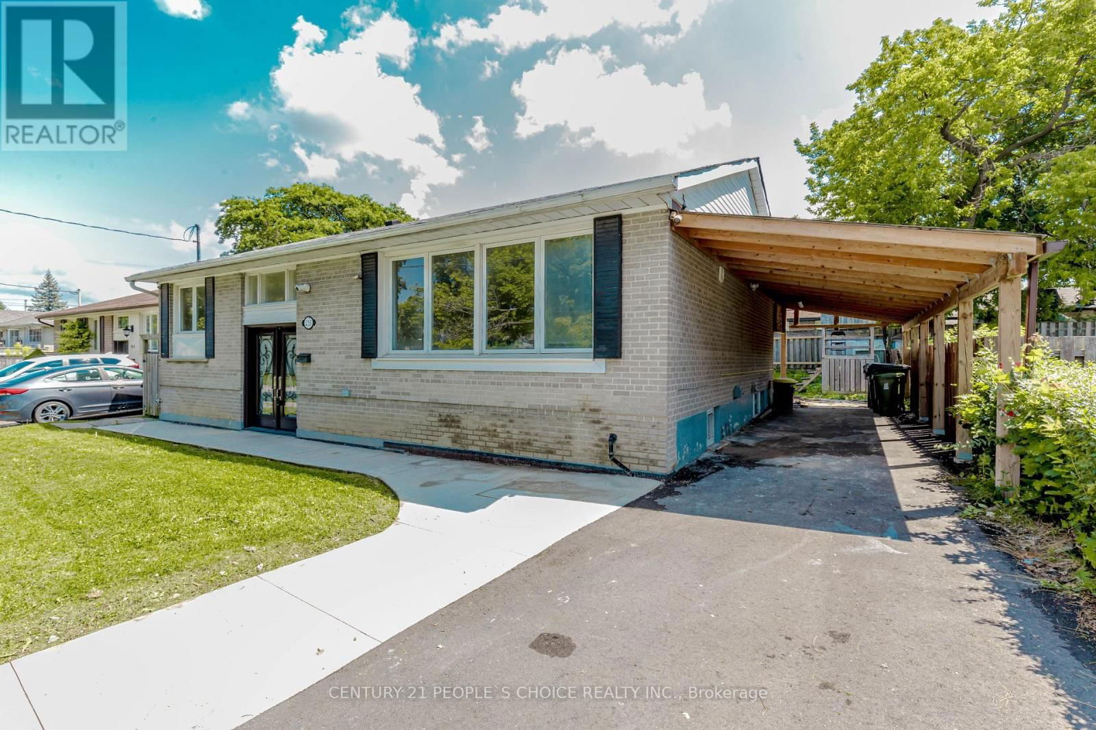 215 JEFFCOAT DRIVE Image 5