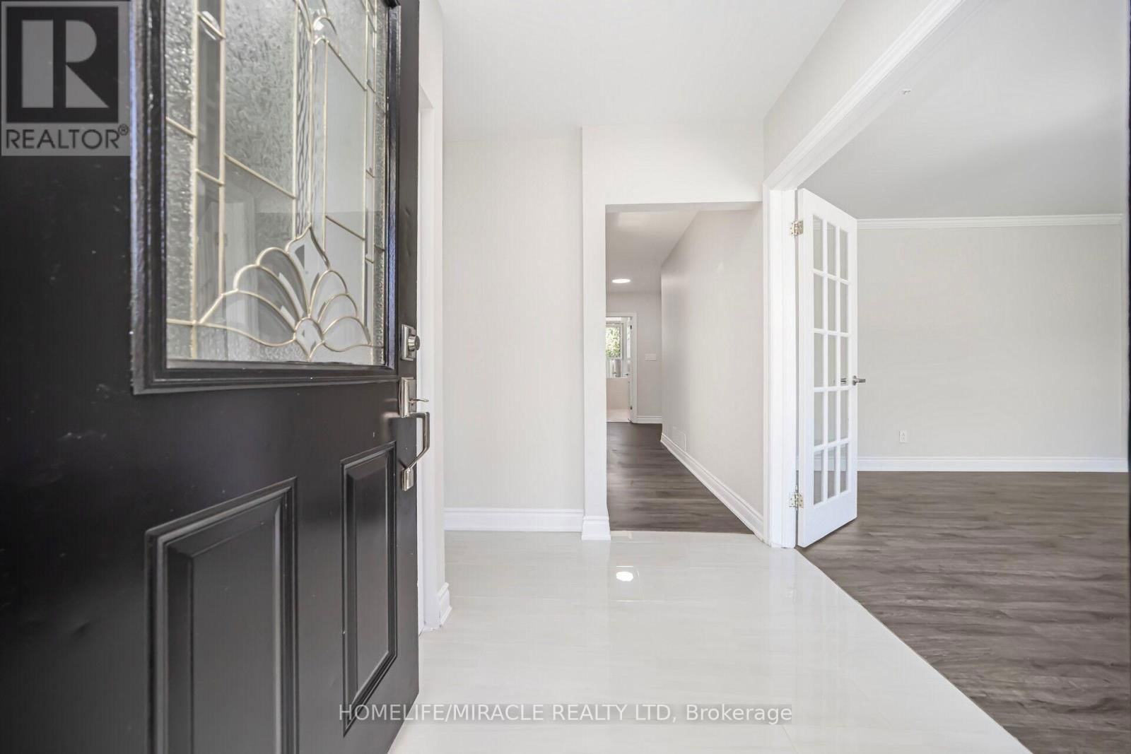 106 SILVERSTONE DRIVE Image 5