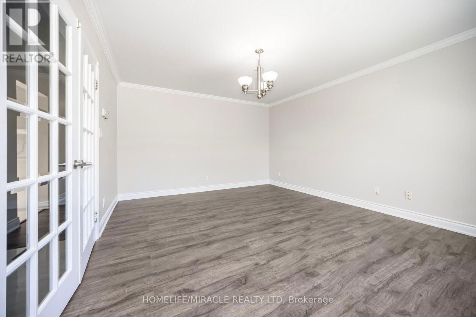 106 SILVERSTONE DRIVE Image 8