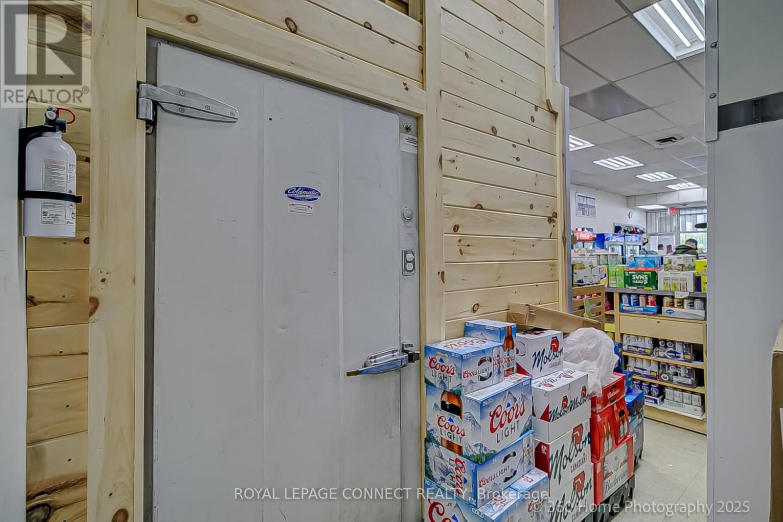 1012 WILSON AVENUE Image 23