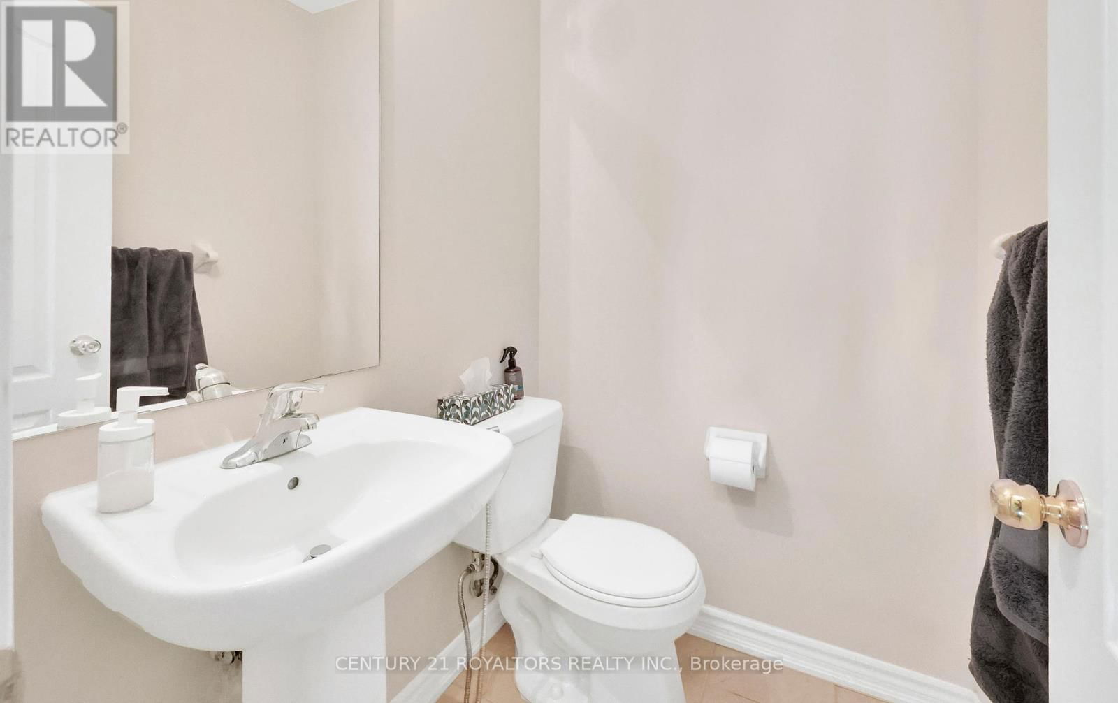 34 MIAMI GROVE Image 22