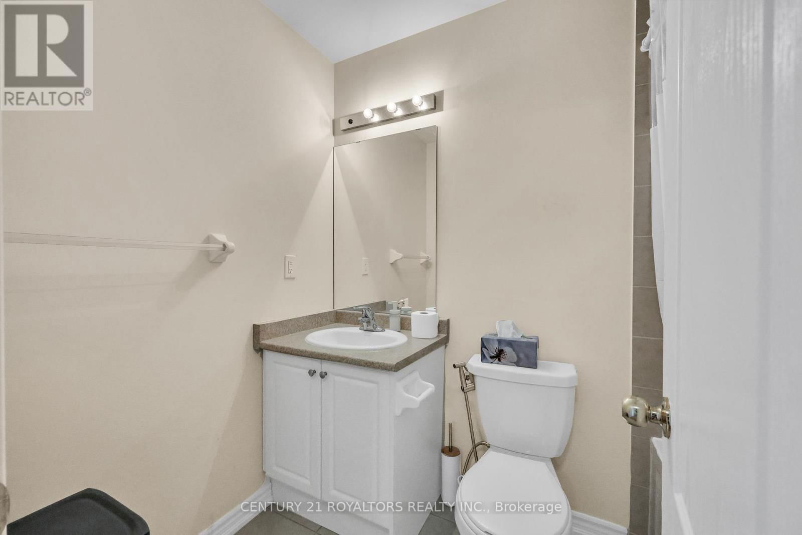 34 MIAMI GROVE Image 30
