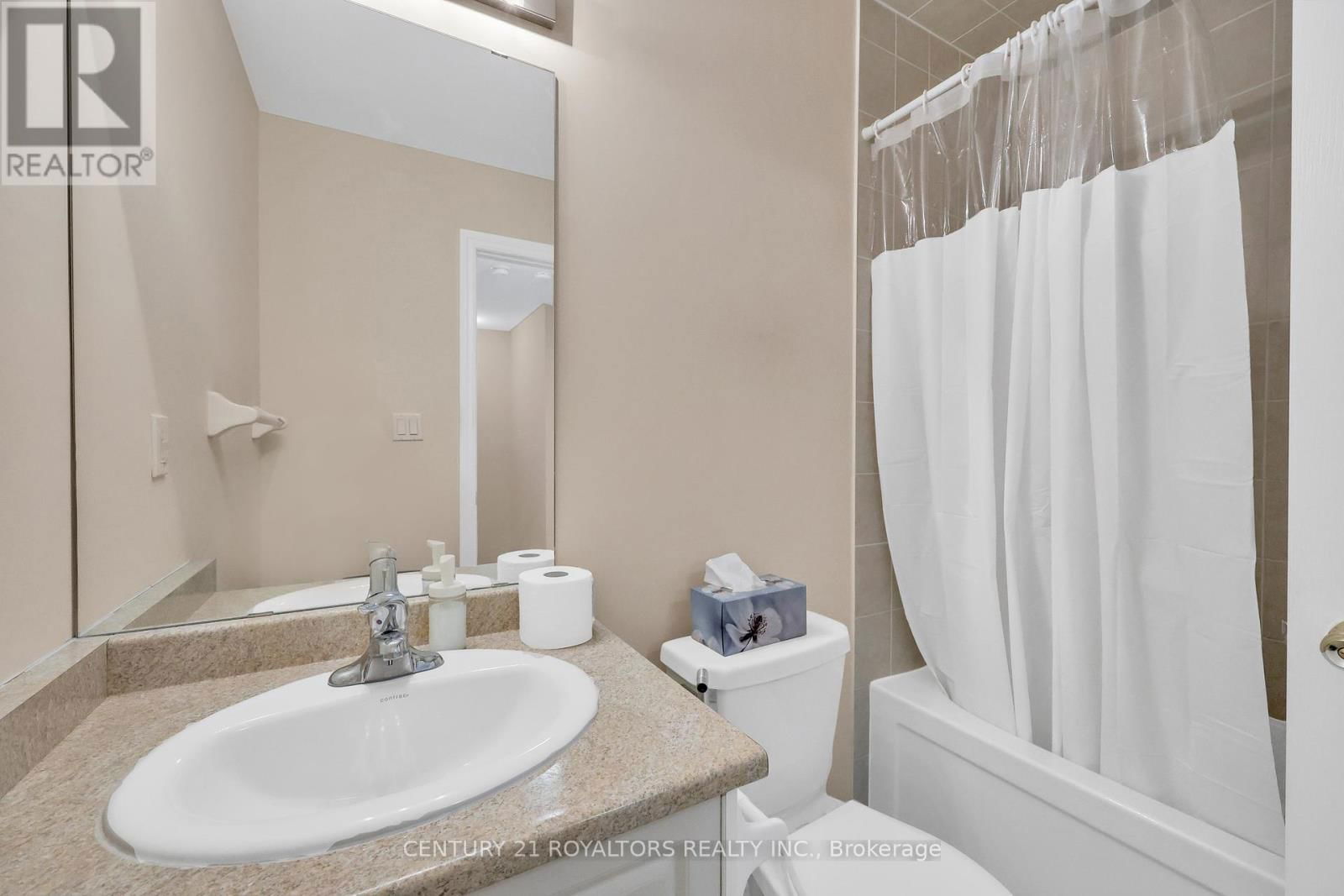 34 MIAMI GROVE Image 31