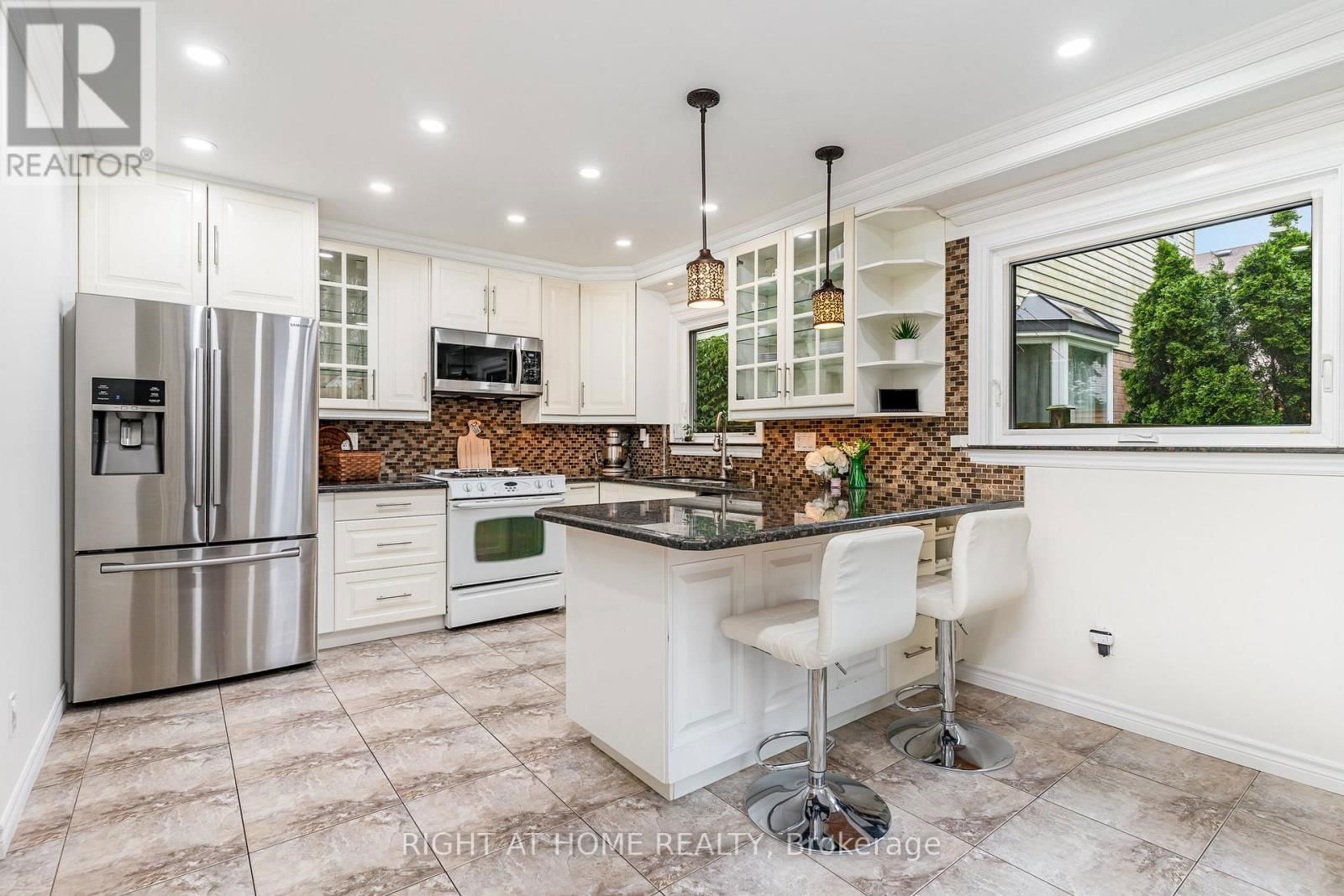 6829 MARKWOOD PLACE Image 2