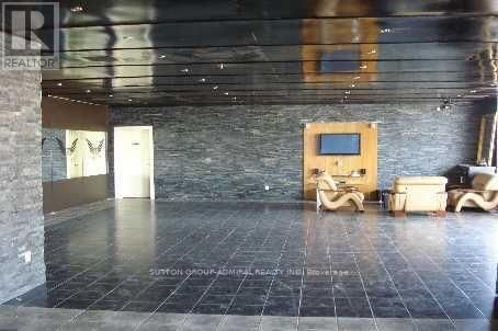 1017 FINCH AVENUE WEST Image 2