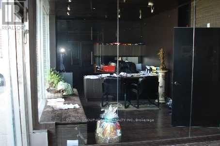 1017 FINCH AVENUE WEST Image 3