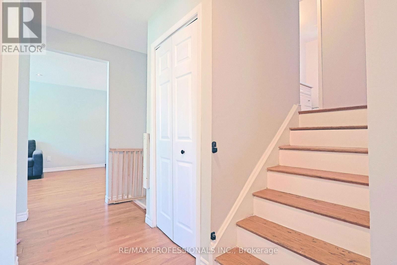 3323 HOMARK DRIVE Image 10
