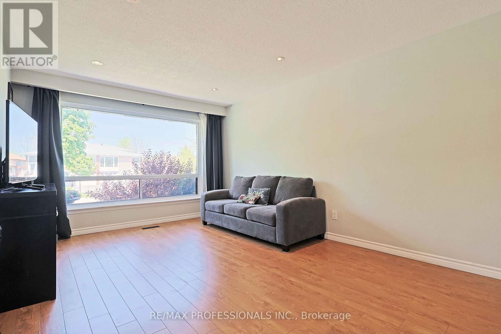 3323 HOMARK DRIVE Image 14