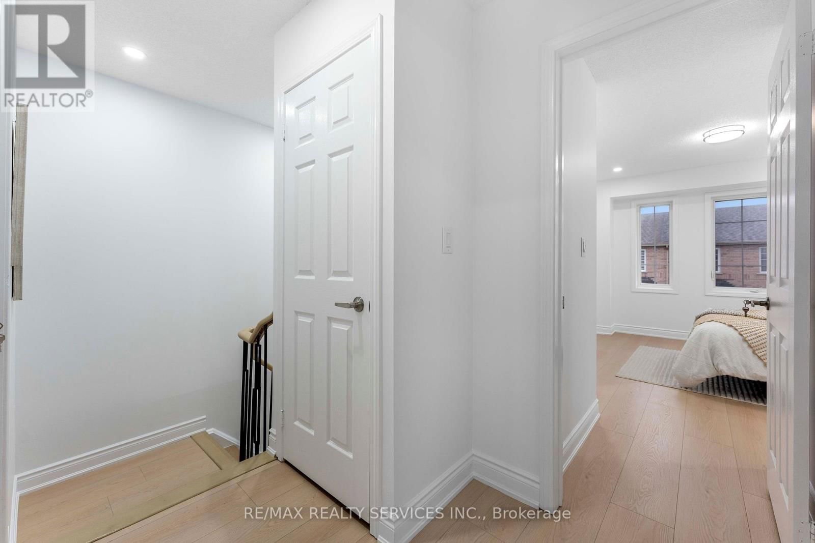 28 - 80 ACORN PLACE Image 25